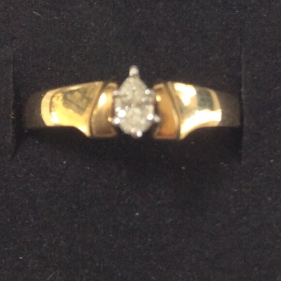 NWT STUNNING 14k GOLD & DIAMOND RING MSRP 1,295 - Picture 1 of 7